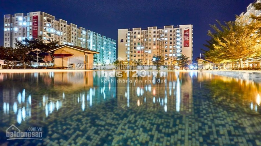 Chính chủ cần bán căn hộ 96m2 (full nội thất), Ehome3 (Nam Long), Q.Bình Tân: 3 phòng ngủ, 3 phòng vệ sinh.