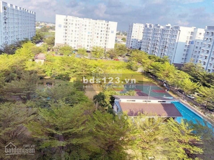 Chính chủ cần bán căn hộ 96m2 (full nội thất), Ehome3 (Nam Long), Q.Bình Tân: 3 phòng ngủ, 3 phòng vệ sinh.