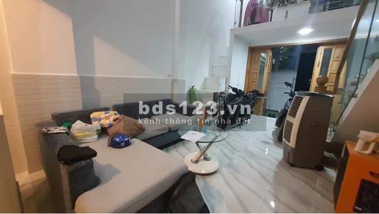 Bán nhà đường Thoại Ngọc Hầu Tân Phú 5 Tỷ 70m2, mới xây dọn vào ở ngay. Chủ cần bán gấp LH Khắc Lễ