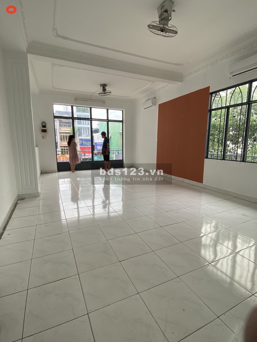 Mặt tiền thụt Bạch Đằng diện tích 5x18m 1 triệu 3 lầu sân thượng 6P 4WC 35 tr/th fix