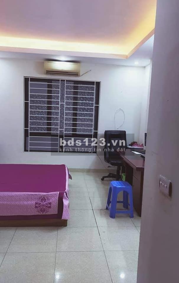 Bán nhà Hoàng Mai Đền Lư diện tích 35m2, đúc 5 tầng giá bán 2.95 tỷ, sổ đỏ vuông vắn