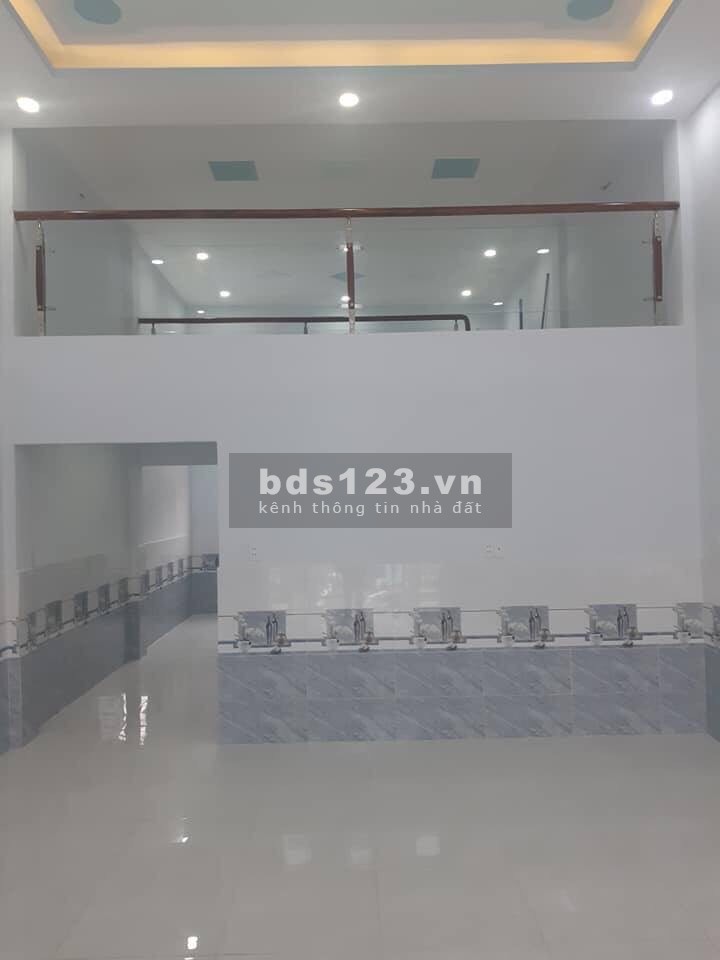Chính chủ cần bán căn nhà trong khu dân cư ấp 2 Vĩnh Lộc A liên hệ 0938609041 sổ sẵn