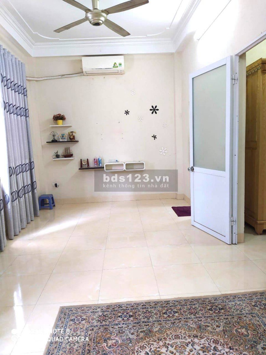 Bán nhà đẹp gần đường lớn, hiếm trong tâm giá, thiết kế tỉ mĩ, kiến trúc đẹp, thông thoáng