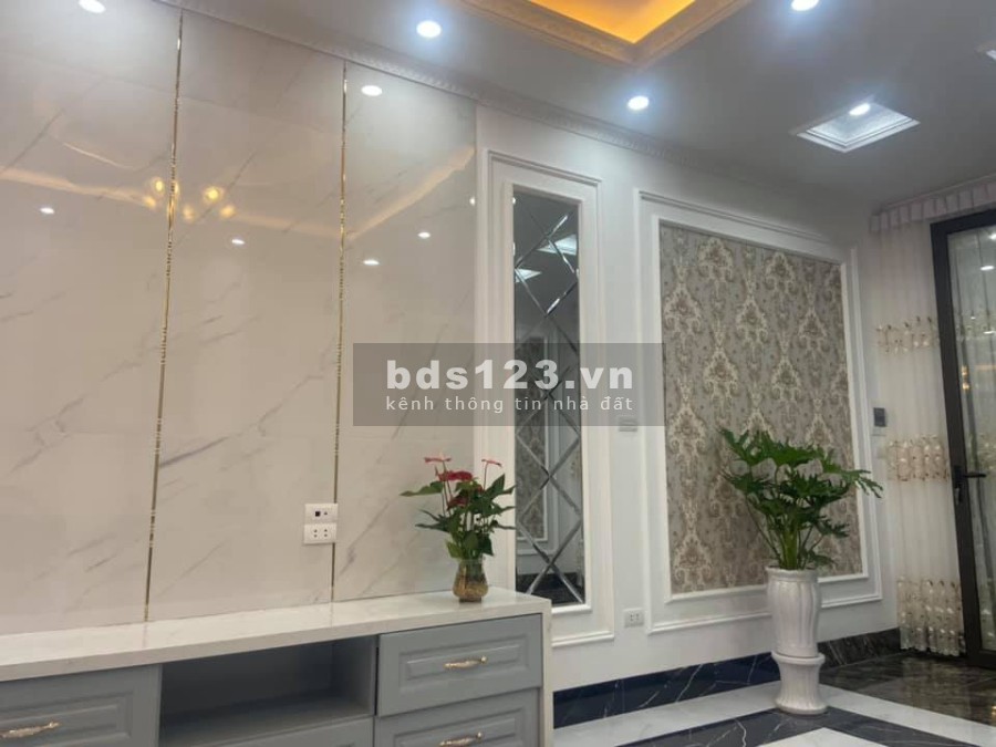 Cầu Giấy Nguyễn Khang dtsd 43m2 nhà đẹp ngõ rộng sh quay đầu 3 bước ra ô tô tránh