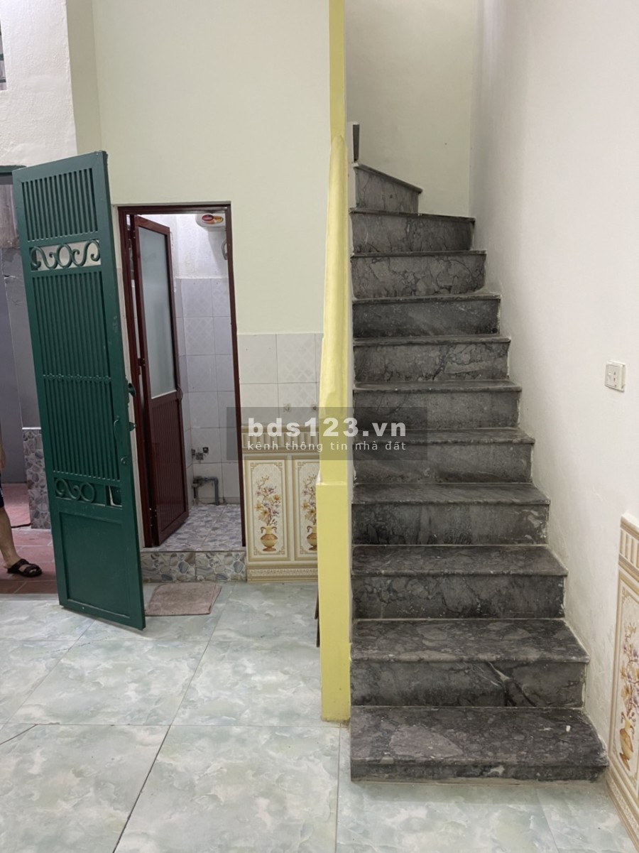 Bán nhà Kim Ngưu, 23m2, đúc 4 tầng, ở ngay, giá bán 1.9 tỷ lh 0333846866