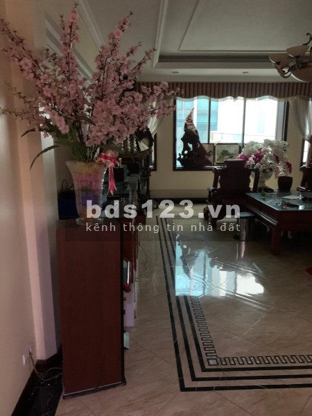 căn nhà siêu hot nằm sau khu quận ủy, 108m2 x 7 tầng, có thang máy, nhà đang kinh doanh.