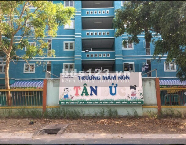 Chính chủ cần bán gấp lô đất diện tích 250m2, mặt tiền 16m, xe vào tận đất, ngay khu công nghiệp