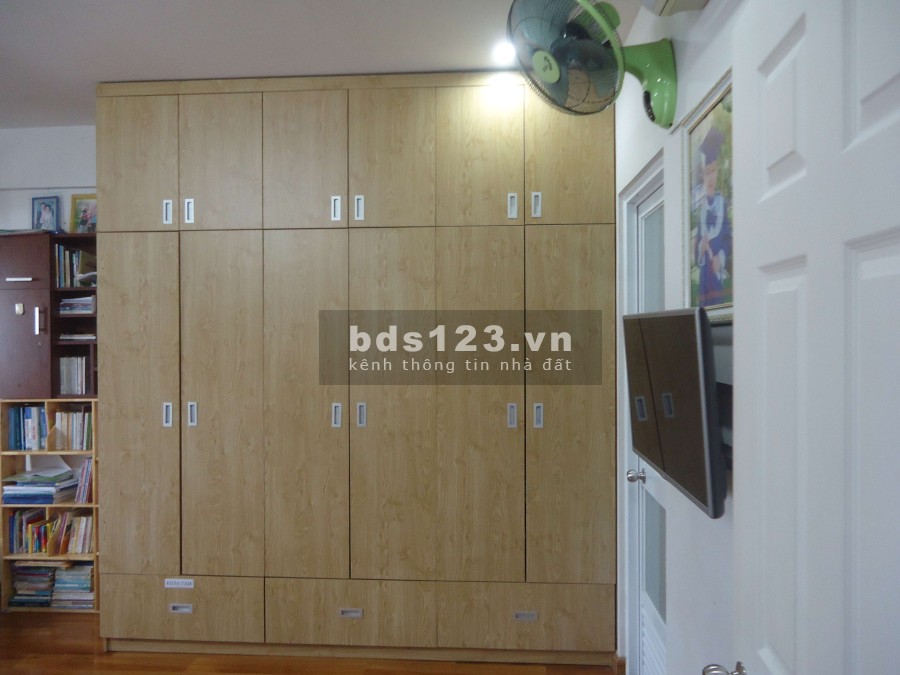 Chính chủ cần bán căn hộ 96m2 (full nội thất), Ehome3 (Nam Long), Q.Bình Tân: 3 phòng ngủ, 3 phòng vệ sinh.