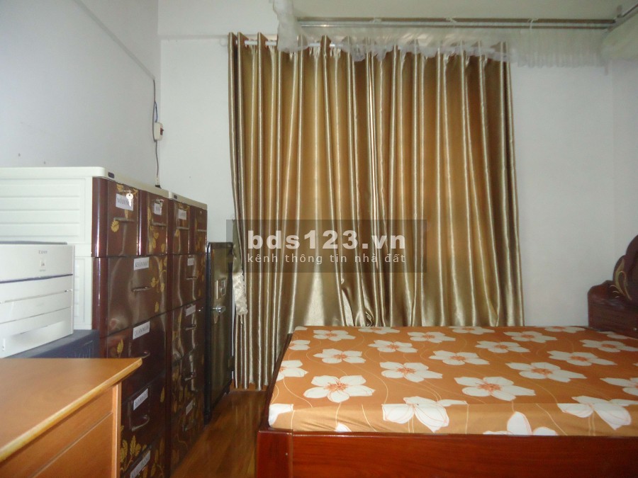 Chính chủ cần bán căn hộ 96m2 (full nội thất), Ehome3 (Nam Long), Q.Bình Tân: 3 phòng ngủ, 3 phòng vệ sinh.