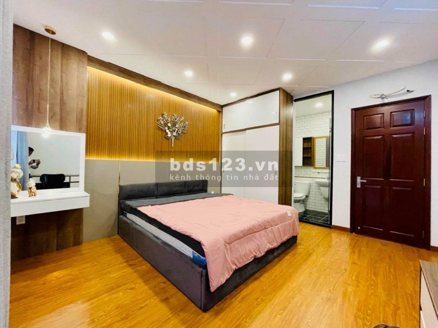 Bán gấp nhà NỞ HẬU, HXH Nơ Trang Long, P.7, Bình Thạnh, 50m2, 4PN