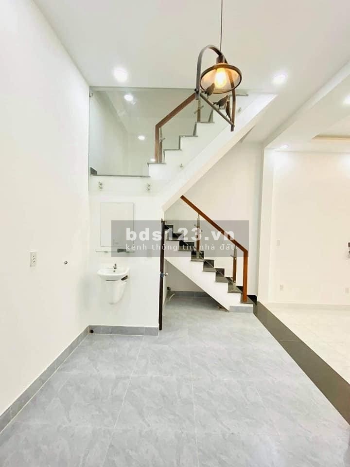 Mặt tiền hẻm xe hơi Quang Trung, P.10, Quận Gò Vấp, 4PN, dtsd 40m2 giá bán chỉ 4.8 tỷ