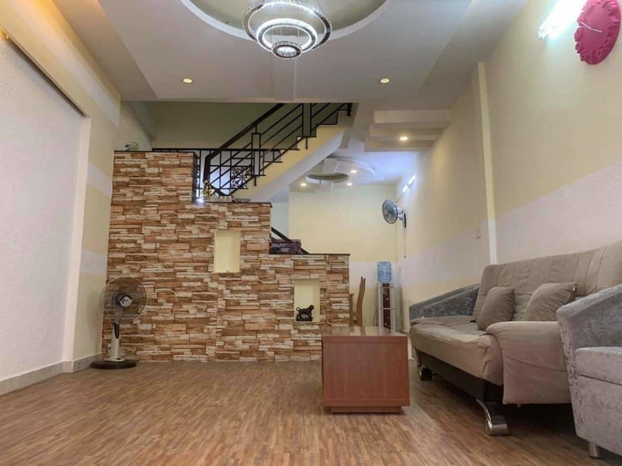 Nhà đường Trần Hưng Đạo, giá bán chỉ nhỉnh 4 tỷ diện tích 30m2 Phường 7 Quận 5 Cực Rẻ