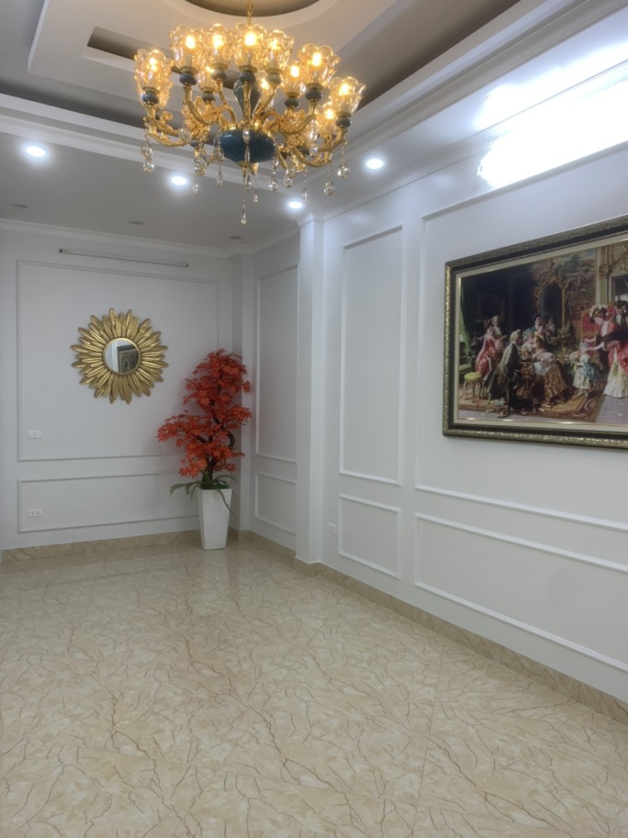 Bán Nhà Quận Thanh Xuân - Nhà Mới Siêu Đẹp - 5 Tầng Thang Máy - Ô Tô Vào Nhà - Sổ Đỏ Chính Chủ