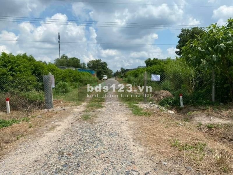 Bán Đất Mặt tiền Thị Trấn Tân châu - Tây Ninh, giá 80 triệu đã tách sổ riêng sẵn sàng