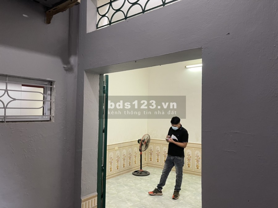 Bán nhà Kim Ngưu, 23m2, đúc 4 tầng, ở ngay, giá bán 1.9 tỷ lh 0333846866