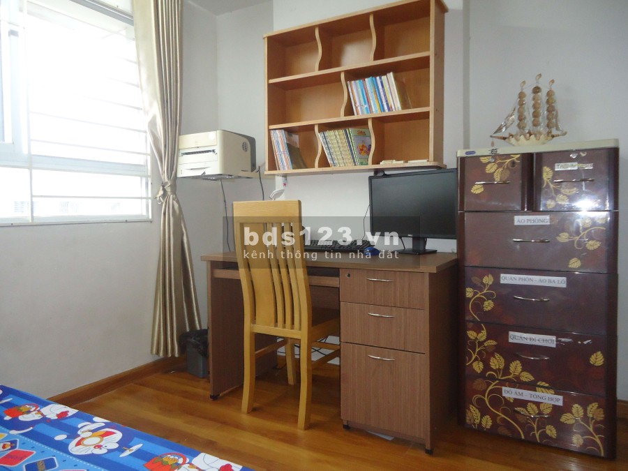 Chính chủ cần bán căn hộ 96m2 (full nội thất), Ehome3 (Nam Long), Q.Bình Tân: 3 phòng ngủ, 3 phòng vệ sinh.
