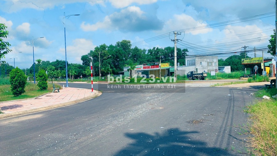 Đất thổ cư Bàu Bàng, mặt tiền chợ kinh doanh diện tích 5x20 thổ cư full 100% sổ sẵn