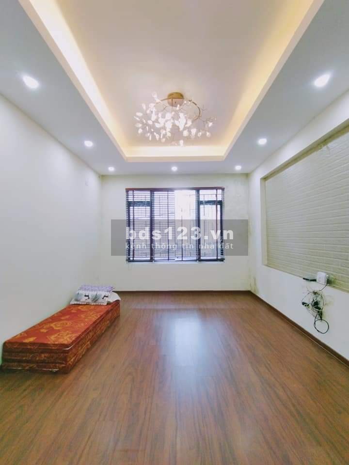 Siêu phẩm bán nhà 4 tầng kiến trúc nhà đẹp, long lanh ô tô tránh Quận Long Biên giá 7 tỷ