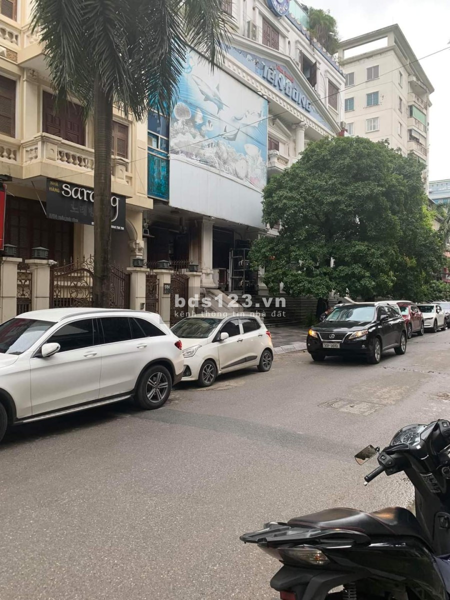 Bán đất phân lô mặt phố Duy Tân Dịch Vọng, 2 mặt tiền trước sau, giá bán chỉ 2.1 tỷ, lhcc