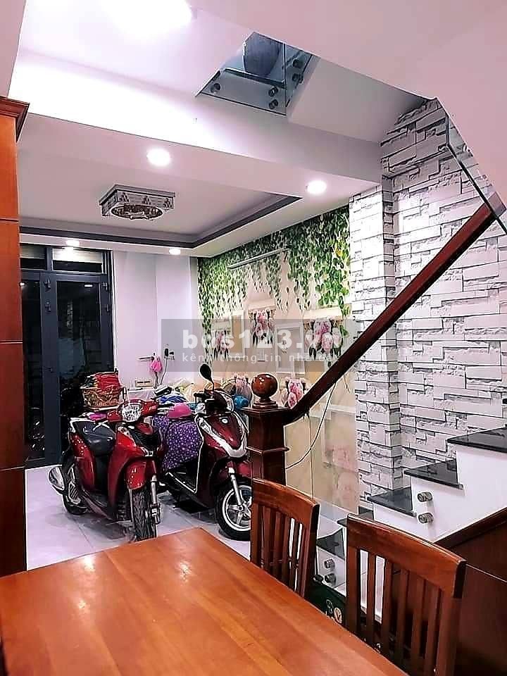 Bán nhà mới xây Quận Tân Phú 60m2 giá rẻ chỉ 6 tỷ hẻm xe hơi