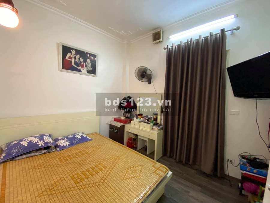 Bán nhà nguyên căn Minh Khai Times City diện tích 43m2, 4 tầng đúc, giá 2.9 tỷ, lh 0702173475