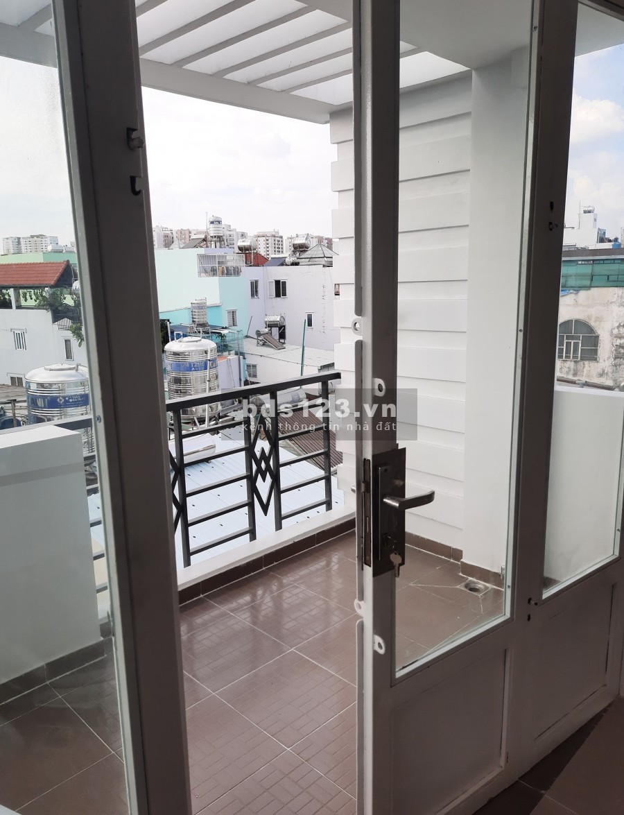 Bán nhà Lạc Long Quân diện tích sử dụng 20m2, hẻm xe hơi đổ cửa, giá bán chỉ 2 tỷ 59