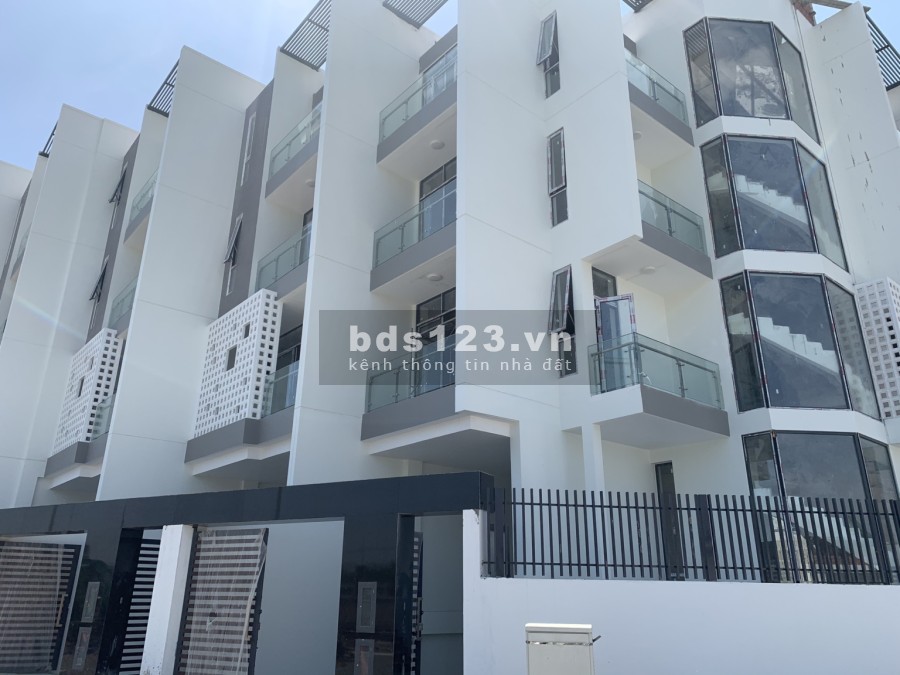 Duy nhất 15 căn nhà phố Quận 2, Sổ sẵn diện tích 125m2, CK ưu đãi lên đến 2.3TY đồng