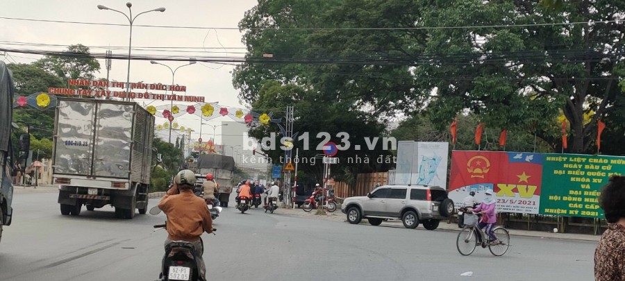 Tôi chính chủ bán 2 dãy nhà trọ gần công viên thị trấn Đức Hòa, 150m2, giá 1 tỷ 650/dãy, SHR