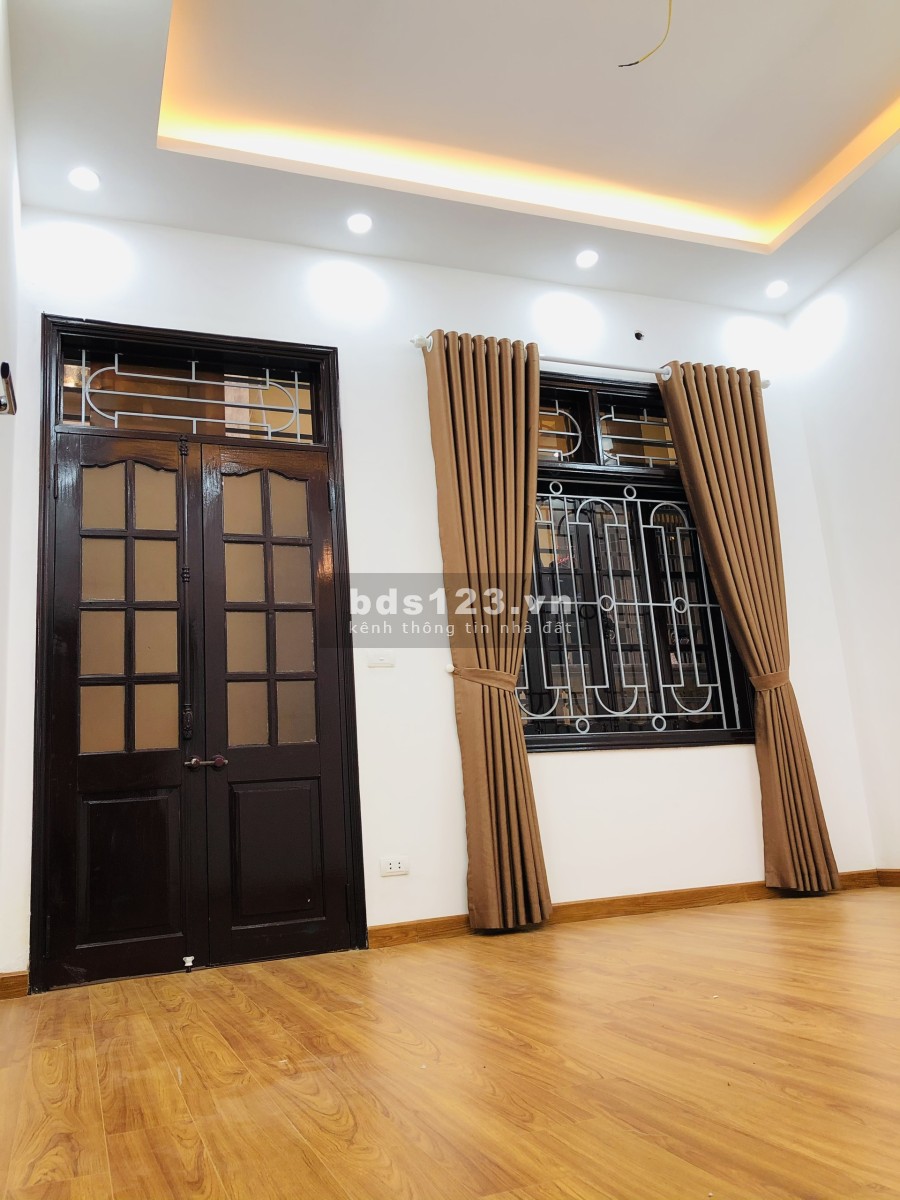 Nhà phân lô Lương Khánh Thiện, mặt ngõ thông, ô tô vào tận cửa, sổ đỏ đẹp sẵn sàng sang tên