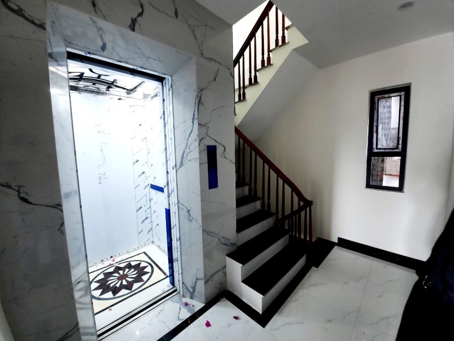 Bán nhà mặt phố Mai Động, Hoàng 48m2 6 tầng, thang máy, 3 làn ô tô, kinh doanh 10,7 Tỷ