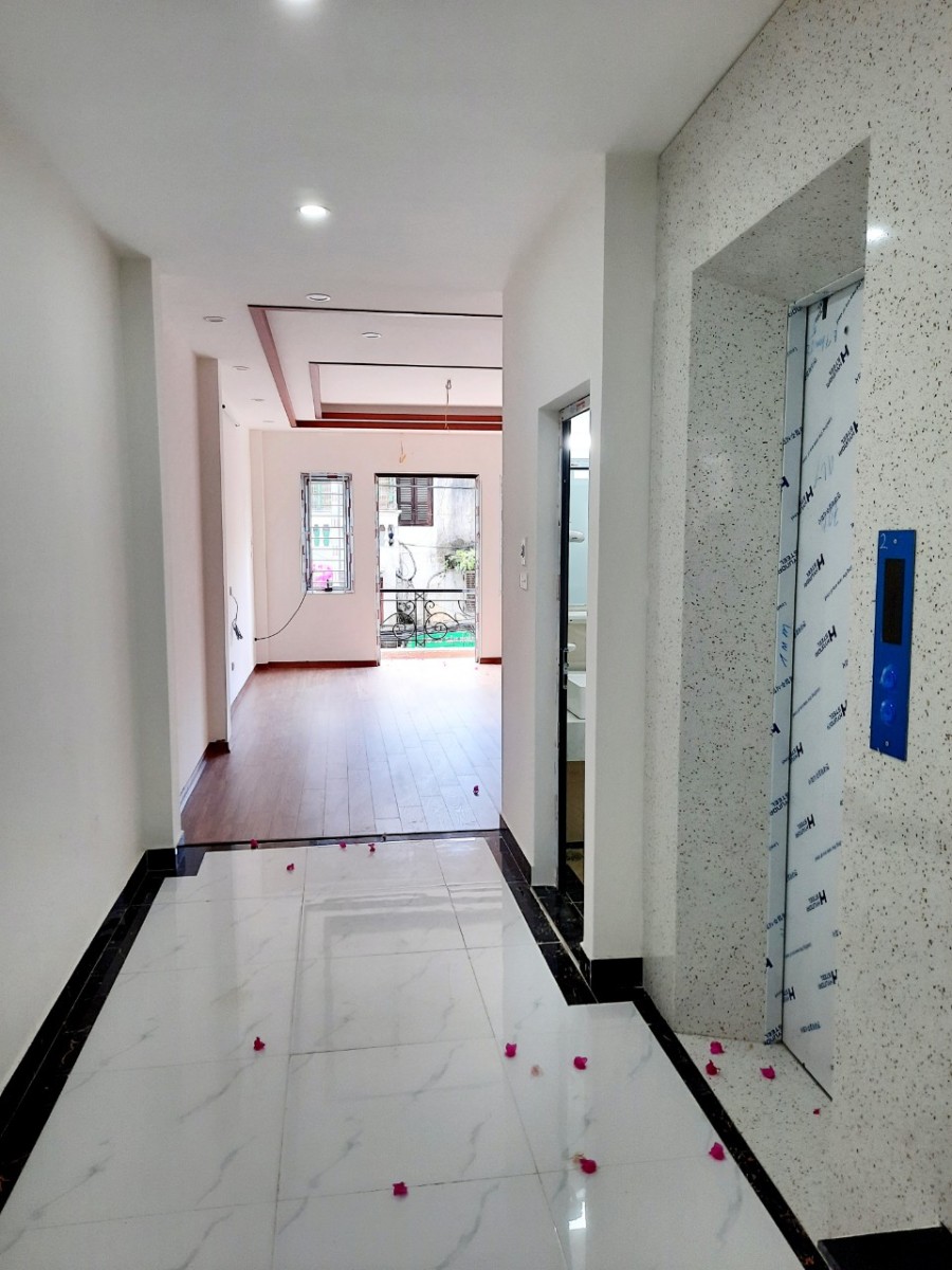 Bán nhà mặt phố Mai Động, Hoàng 48m2 6 tầng, thang máy, 3 làn ô tô, kinh doanh 10,7 Tỷ