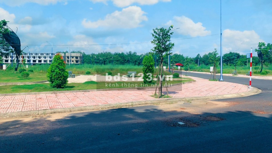 Đất nền chợ Trừ Văn Thố ngay mặt tiền DT750 Đương Nội Bộ 13m Giá 519 triệu, lh 0966448760