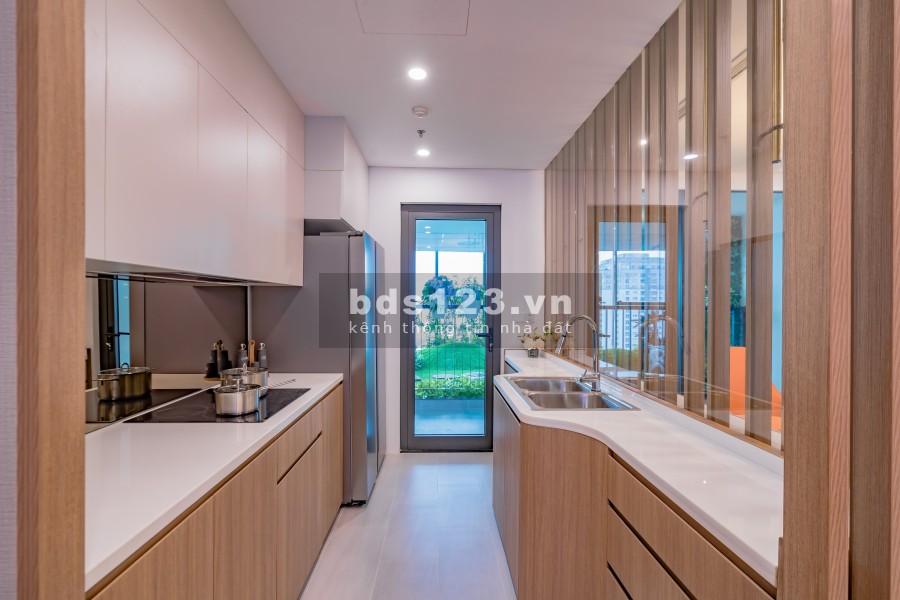 Sở hữu ngay căn hộ 2PN đạt chuẩn khách sạn 5* 90 Đường Láng trung tâm Ngã Tư Sở giá 2.7 tỷ