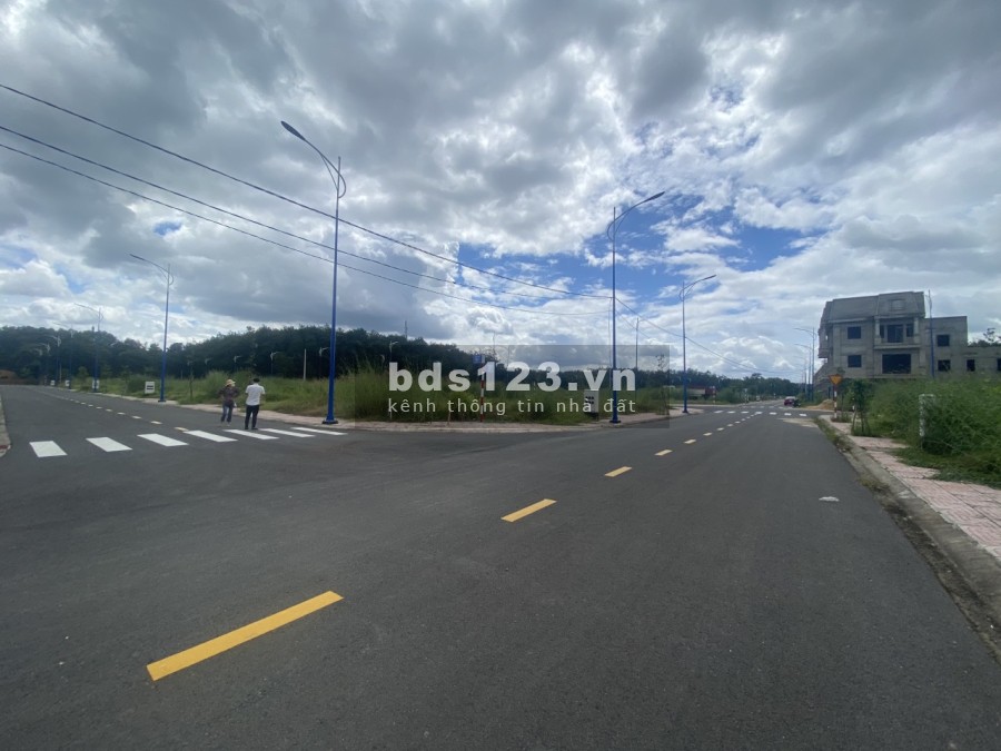 Đất nền chợ Trừ Văn Thố ngay mặt tiền DT750 Đương Nội Bộ 13m Giá 519 triệu, lh 0966448760