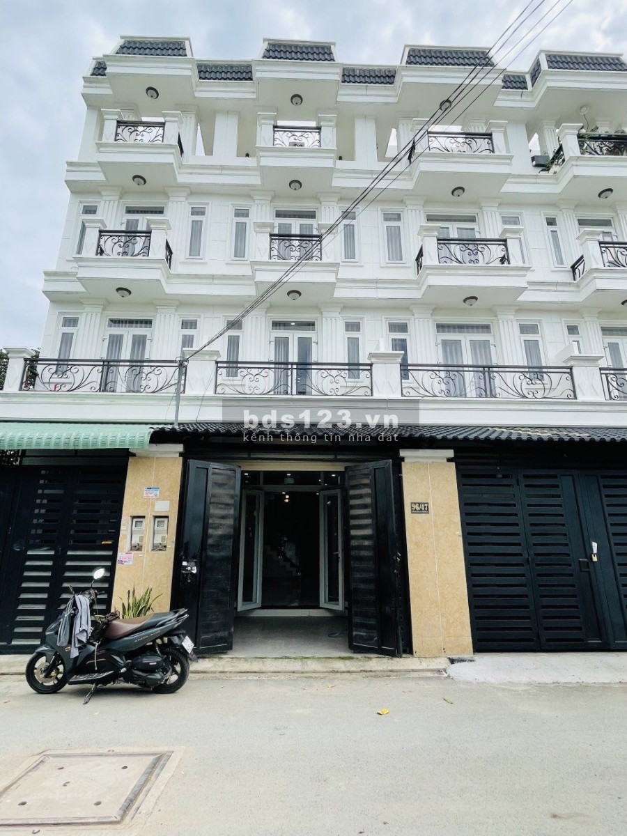 Bán nhà phố 3 lầu, full nội thất, gần chợ Minh Phát, ngân hàng hỗ trợ 70% hỗ trợ pháp lý