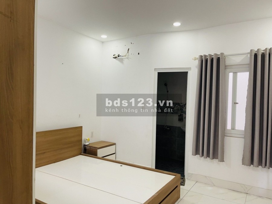 Bán nhà phố 3 lầu, full nội thất, gần chợ Minh Phát, ngân hàng hỗ trợ 70% hỗ trợ pháp lý