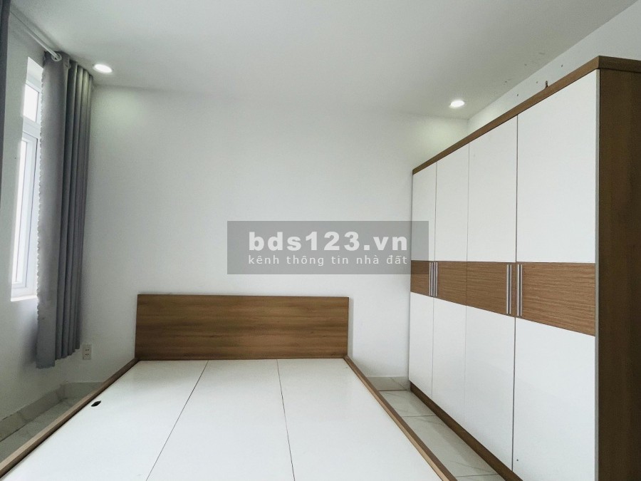 Bán nhà phố 3 lầu, full nội thất, gần chợ Minh Phát, ngân hàng hỗ trợ 70% hỗ trợ pháp lý