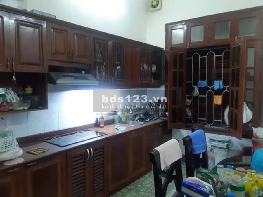 Bán Nhà Chùa Láng 50M 4 Tầng, Mặt Tiền: 4M ÔTÔ tránh vỉa hè kinh doanh.Giá: 10.2 tỷ