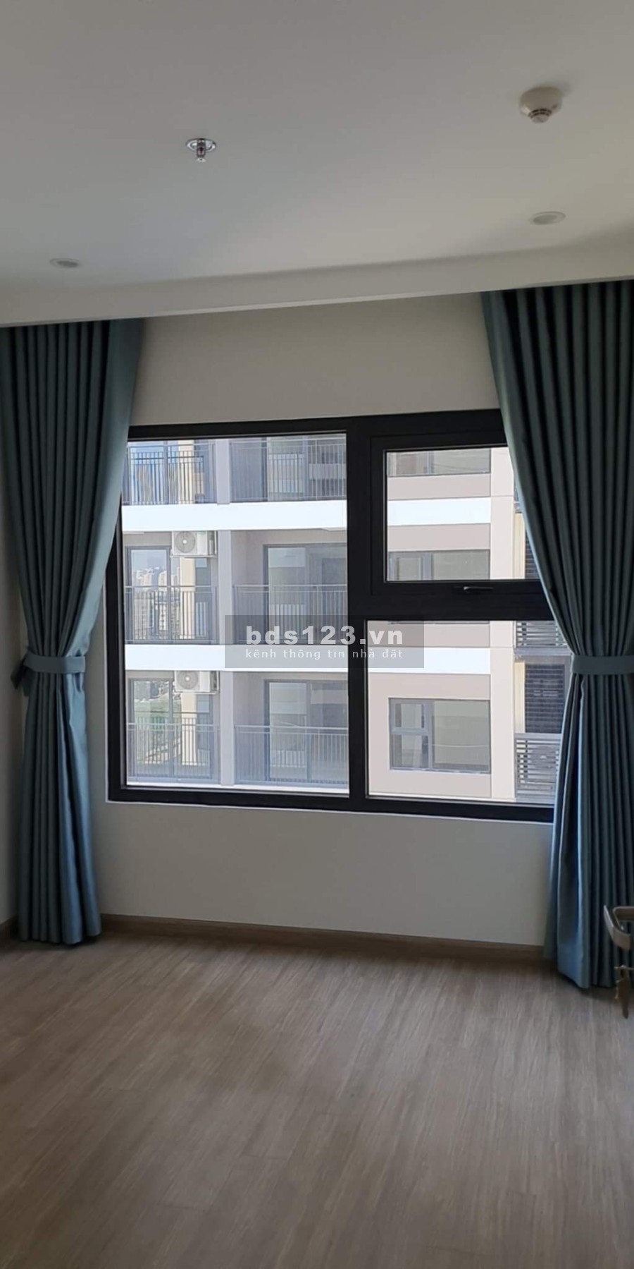 Cho thuê căn hộ Vinhomes Smart City 3pn-74m2 đồ cơ bản.Giá:9Tr/Tháng(vào luôn)