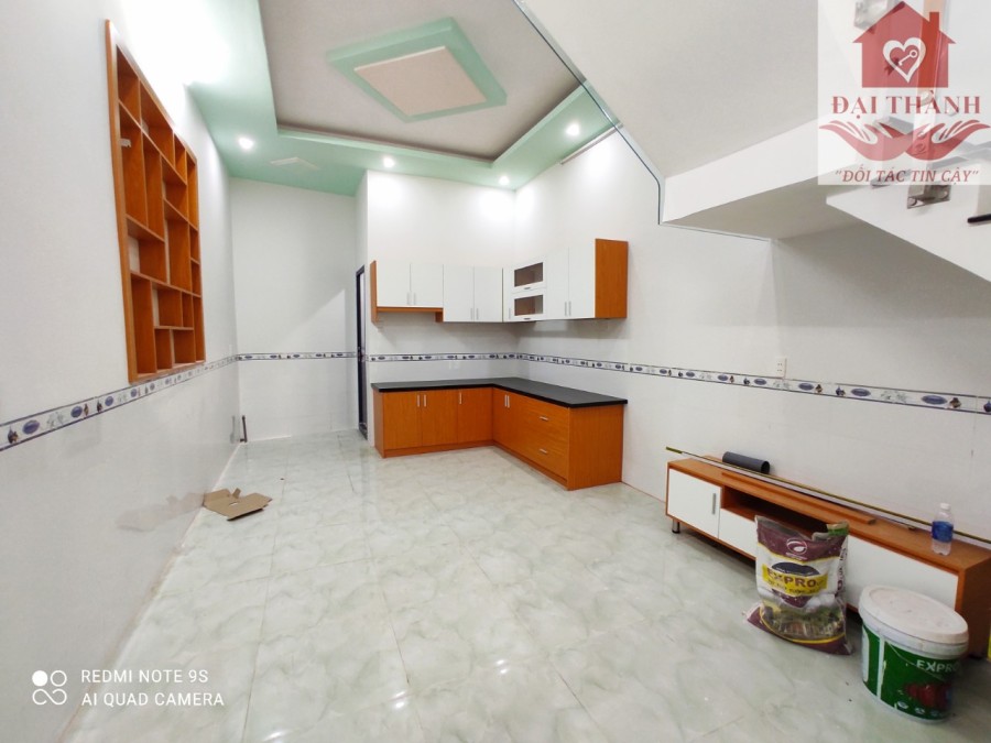 Bán nhà mới phường an bình giá rẻ chỉ 2 tỷ 9, thương lượng sân ô tô sổ hồng riêng, lhcc