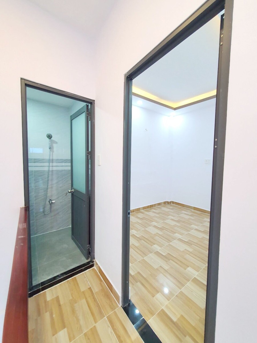 Bán nhà mới đường Tùng Thiện Vương Phường 12 Quận 8
