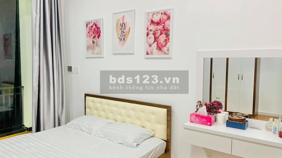 Bán nhà chỉ 3.55 tỷ sở hữu nguyên căn diện tích 70m2 lõi Bắc Từ Liêm, view hồ, ô tô đỗ cửa