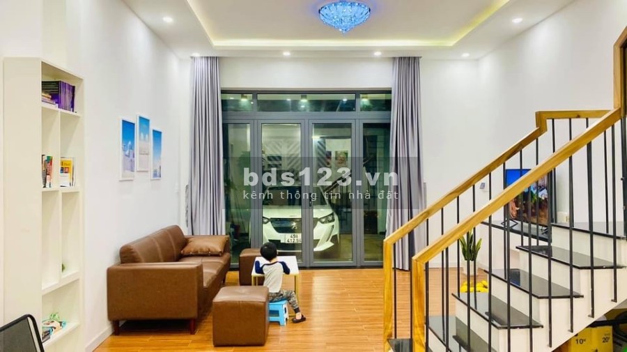 Bán nhà chỉ 3.55 tỷ sở hữu nguyên căn diện tích 70m2 lõi Bắc Từ Liêm, view hồ, ô tô đỗ cửa