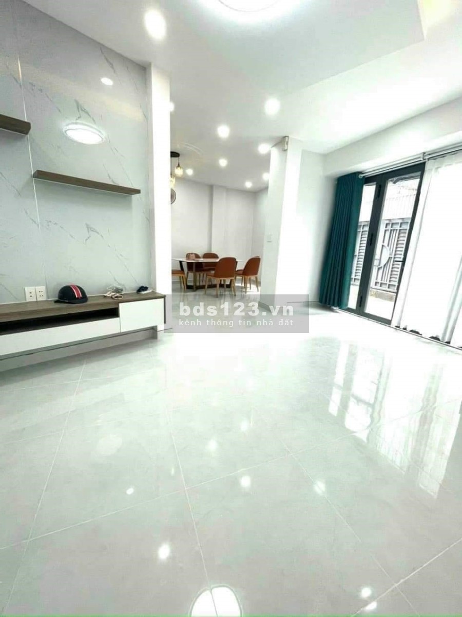 Nhà đẹp 2 Lầu, mt ngang 7m, xe hơi, khu trung tâm Phú Nhuận, Hoàng Hoa Thám, giá 6.5 tỷ