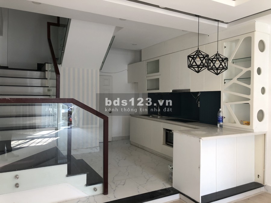 Nhà Mặt Tiền hẻm kinh doanh đường Lê Quang Định: Trệt Lửng 3 Lầu Full ML giá 22tr/th