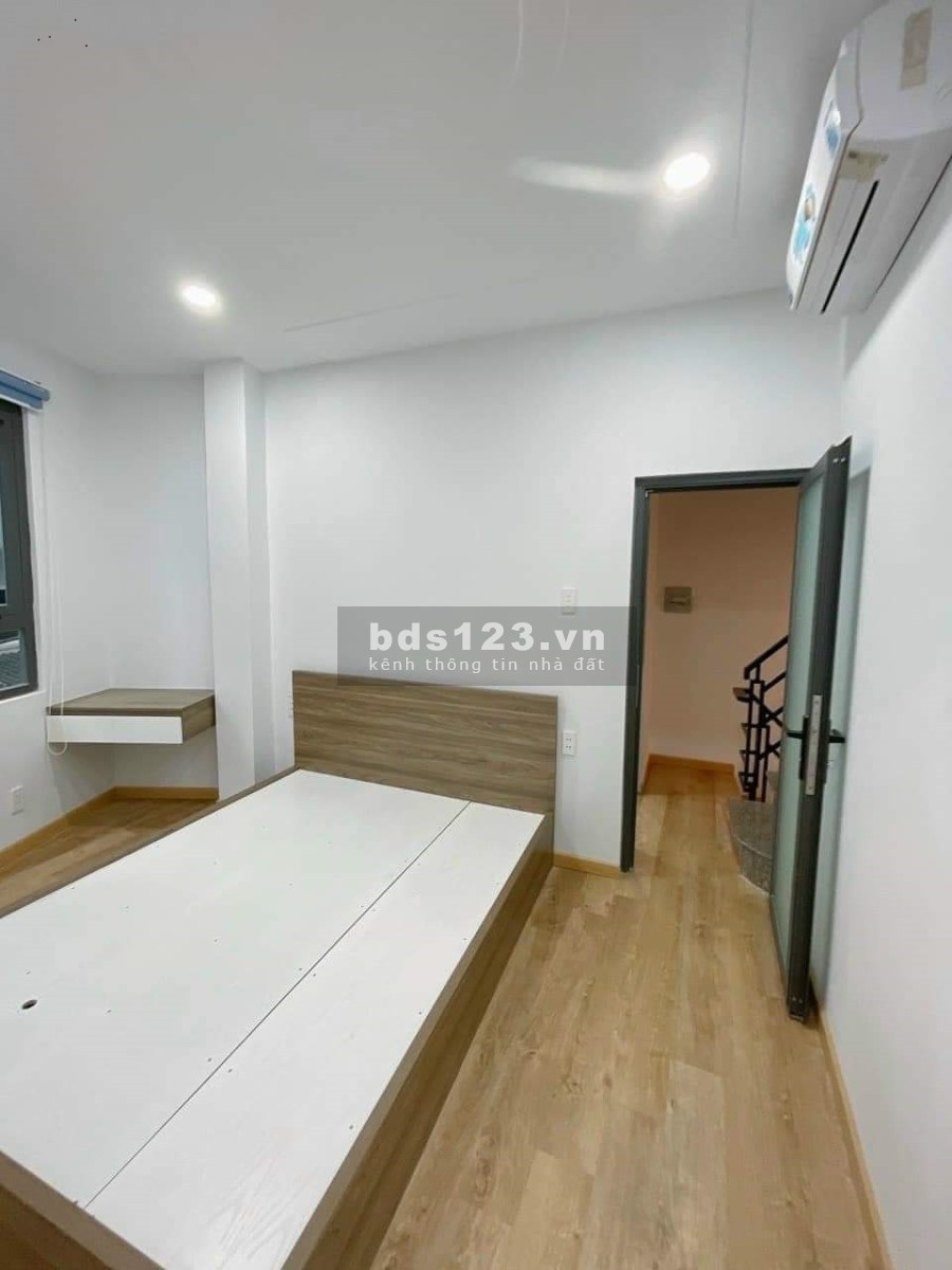Nhà đẹp 2 Lầu, mt ngang 7m, xe hơi, khu trung tâm Phú Nhuận, Hoàng Hoa Thám, giá 6.5 tỷ