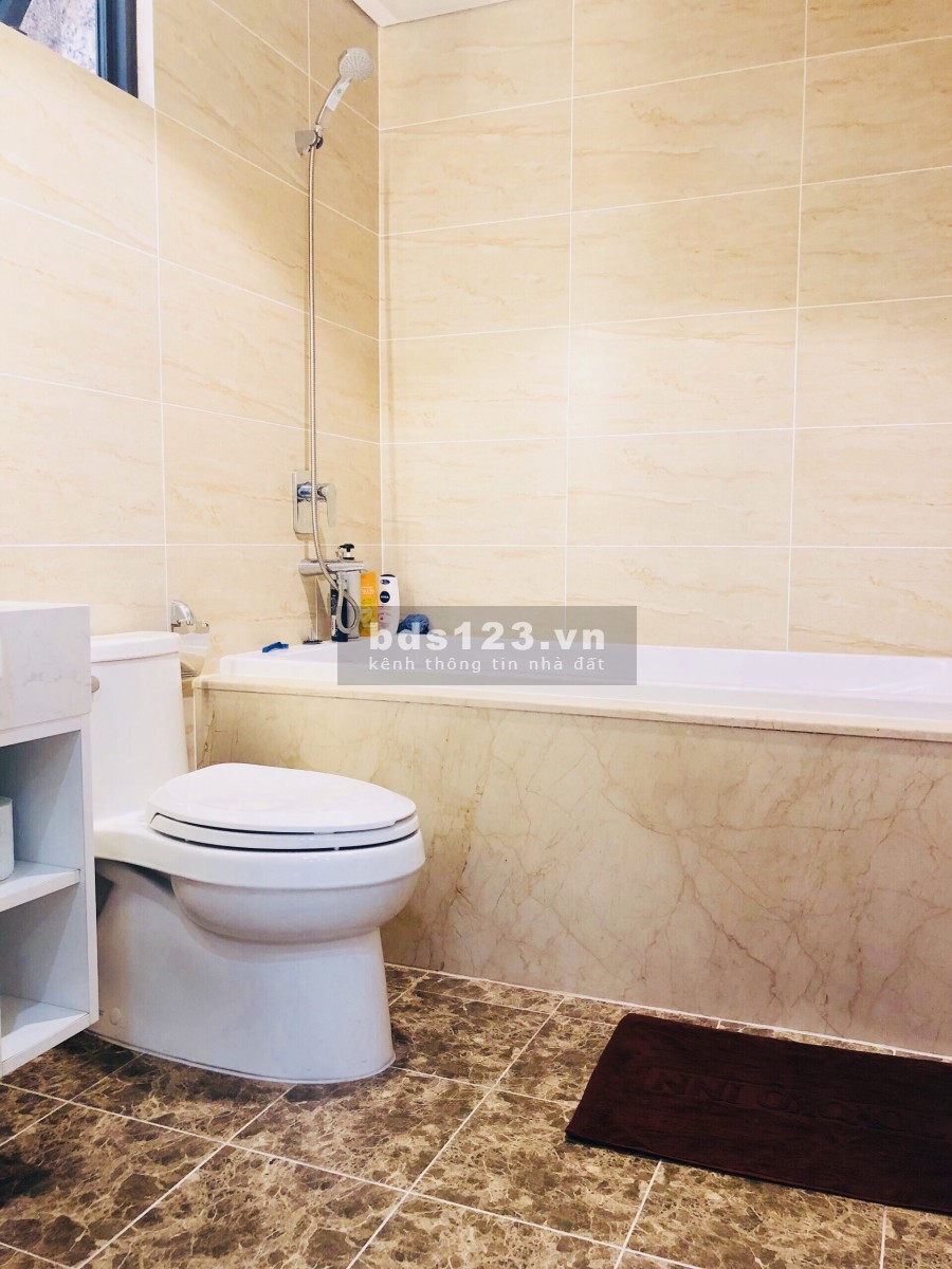 Giá hời mùa dịch căn hộ 3PN cao cấp full đồ tại chung cư D'capitale giá 17 triệu/tháng