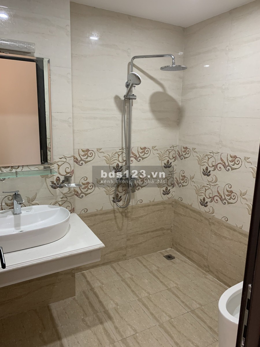 Bán nhà xây mới 4.5 tầng liền kề Ngọc Thụy đầy đủ nội thất giá mùa dịch lh 0815513333