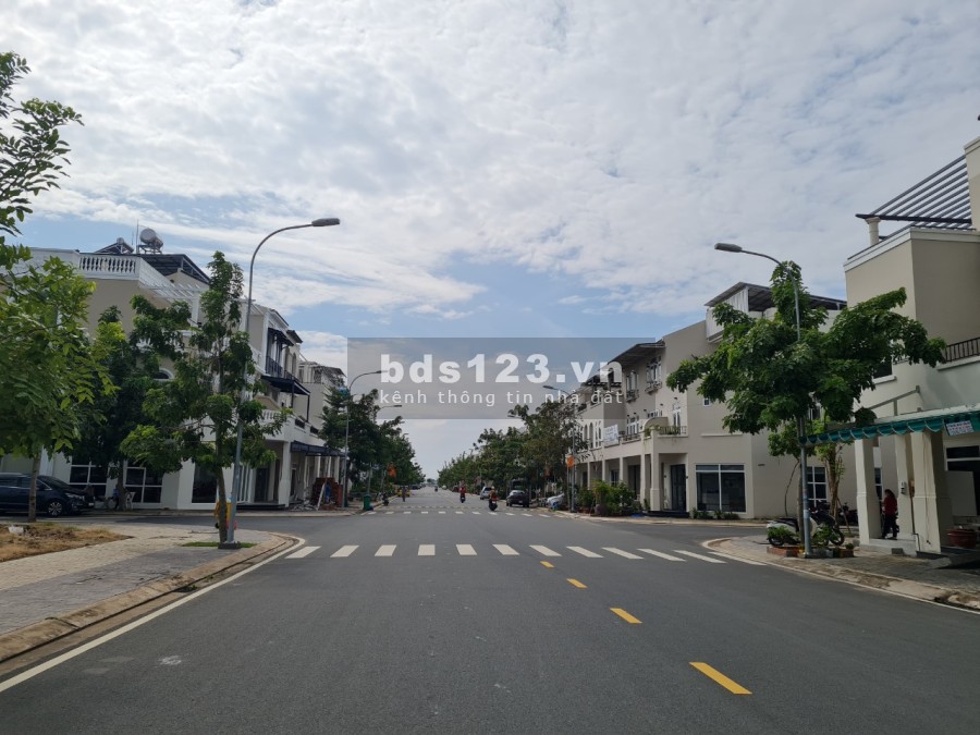 Cho thuê văn phòng khu Tây Sông Hậu, giá cho thuê 18 triệu/tháng, tiện ích đầy đủ, dtsd 120m2