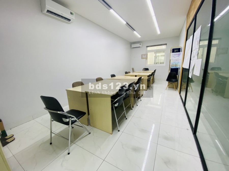 Cho thuê văn phòng khu Tây Sông Hậu, giá cho thuê 18 triệu/tháng, tiện ích đầy đủ, dtsd 120m2